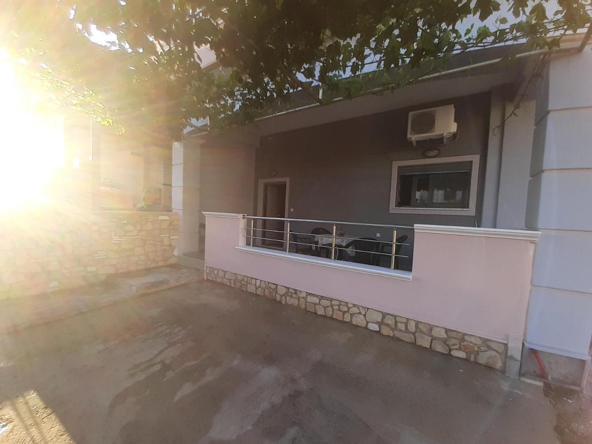 Utsi Villa Ligidhes Bagian luar foto