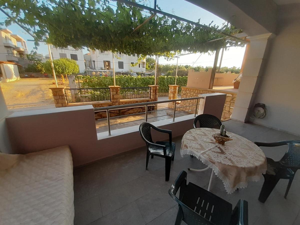 Utsi Villa Ligidhes Bagian luar foto